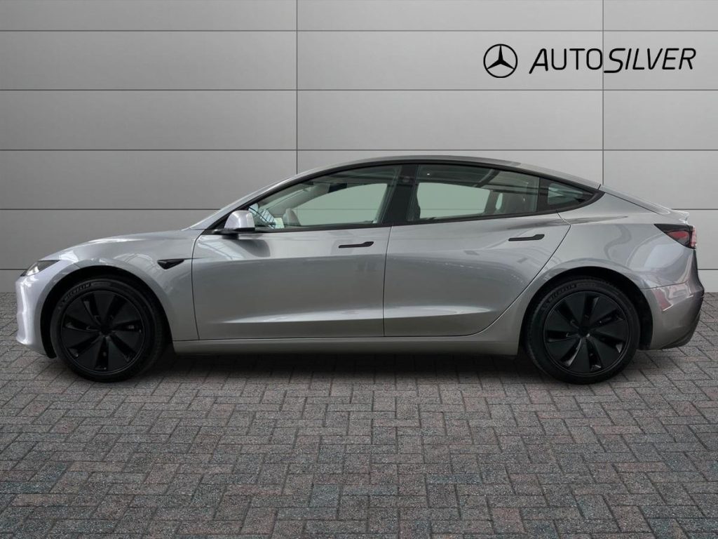 TESLA Model 3 NV35 RWD Premium - 6