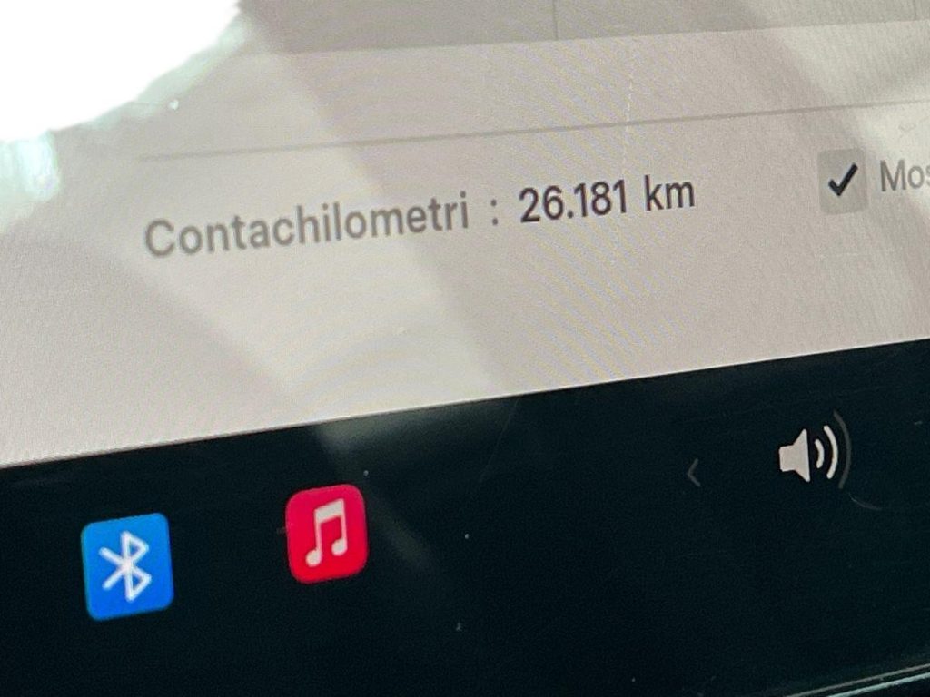 TESLA Model 3 NV35 RWD Premium - 12