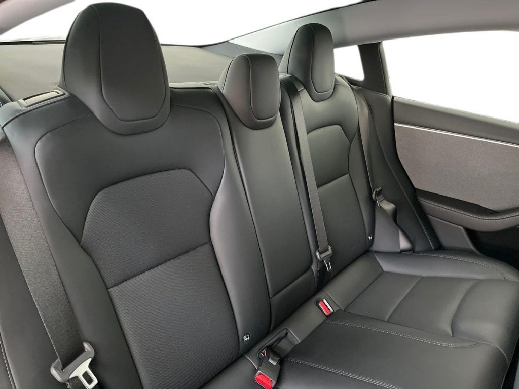 TESLA Model 3 NV35 RWD Premium - 15