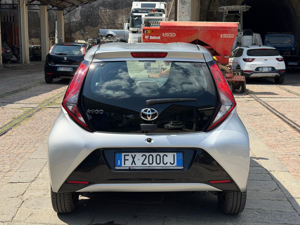 TOYOTA Aygo 1.0 VVT-i 72 CV 5 porte x-business MMT - 6