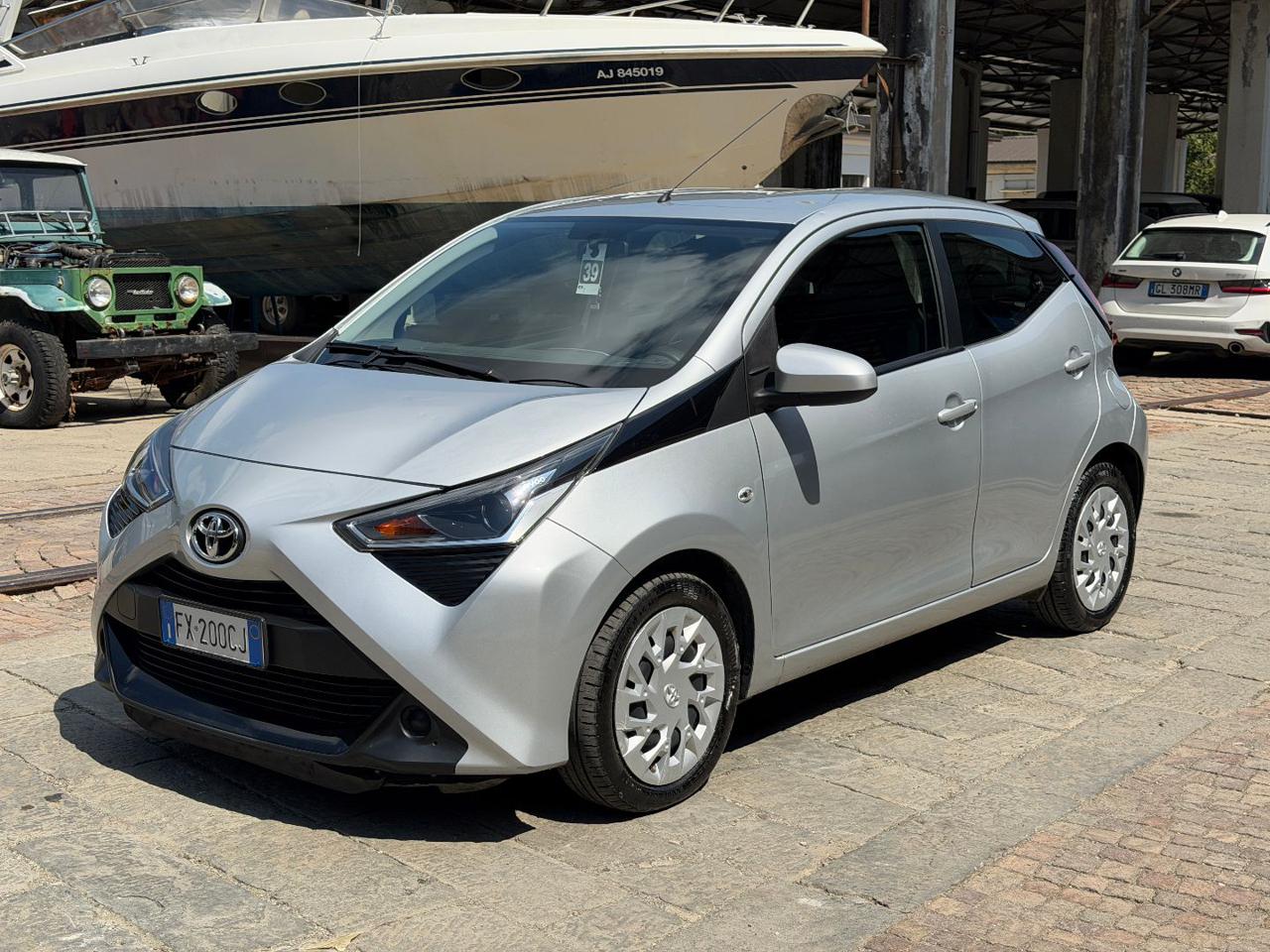 TOYOTA Aygo 1.0 VVT-i 72 CV 5 porte x-business MMT - 3