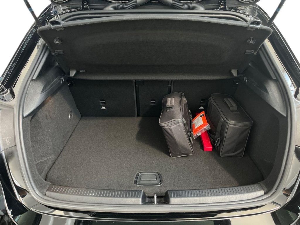 MERCEDES-BENZ A 250 e hybrid EQ AMG Line Advanced - 13