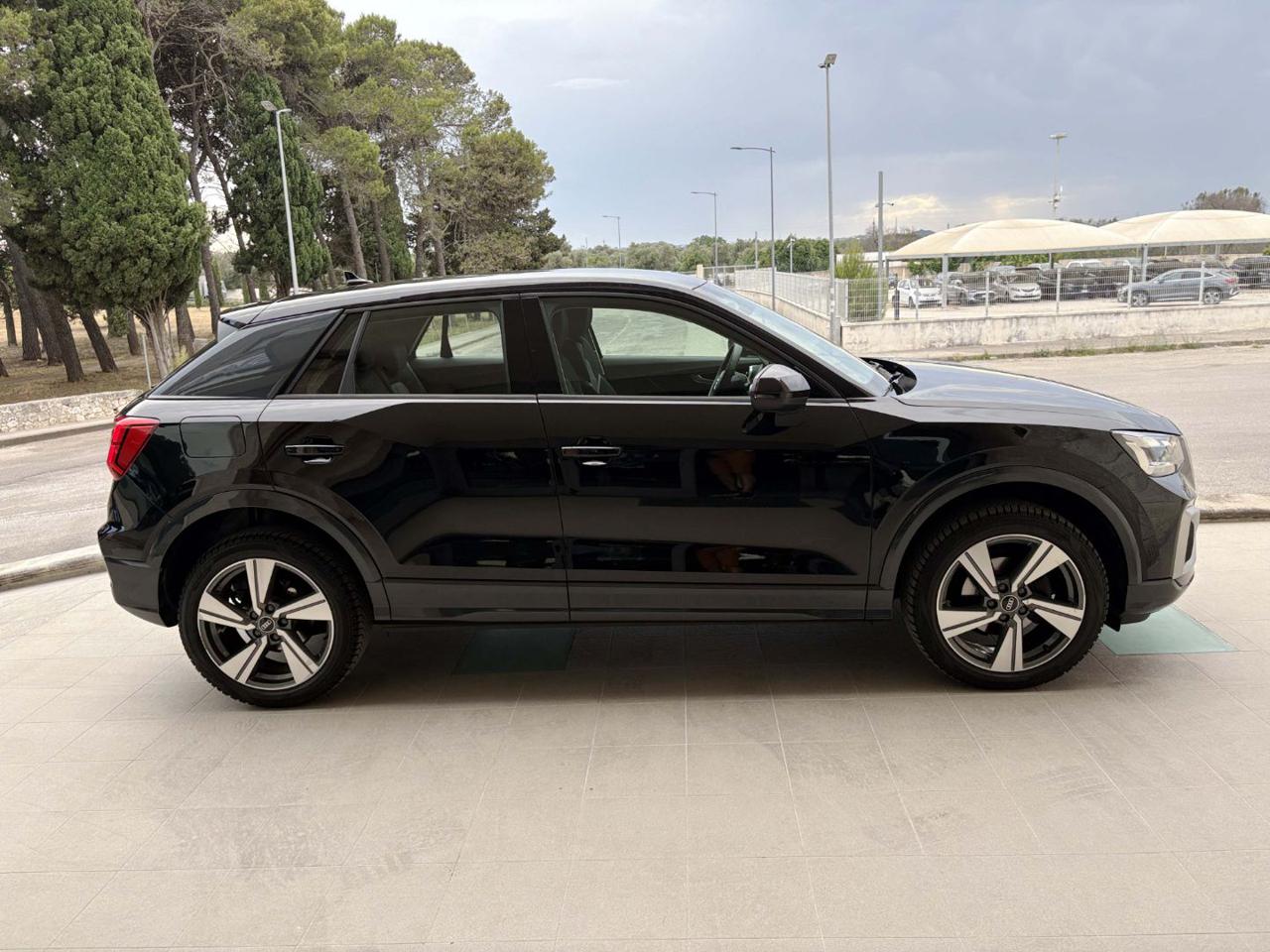 AUDI Q2 30 TDI S tronic Admired Advanced COCKPIT - 4
