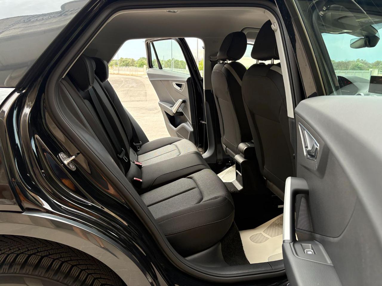AUDI Q2 30 TDI S tronic Admired Advanced COCKPIT - 11