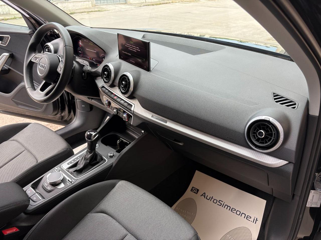 AUDI Q2 30 TDI S tronic Admired Advanced COCKPIT - 14