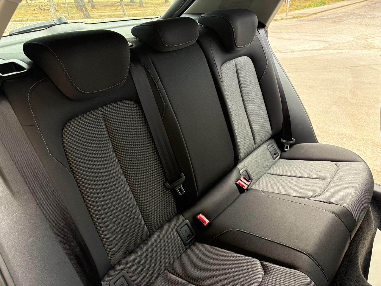 AUDI Q2 30 TDI S tronic Admired Advanced COCKPIT - 21