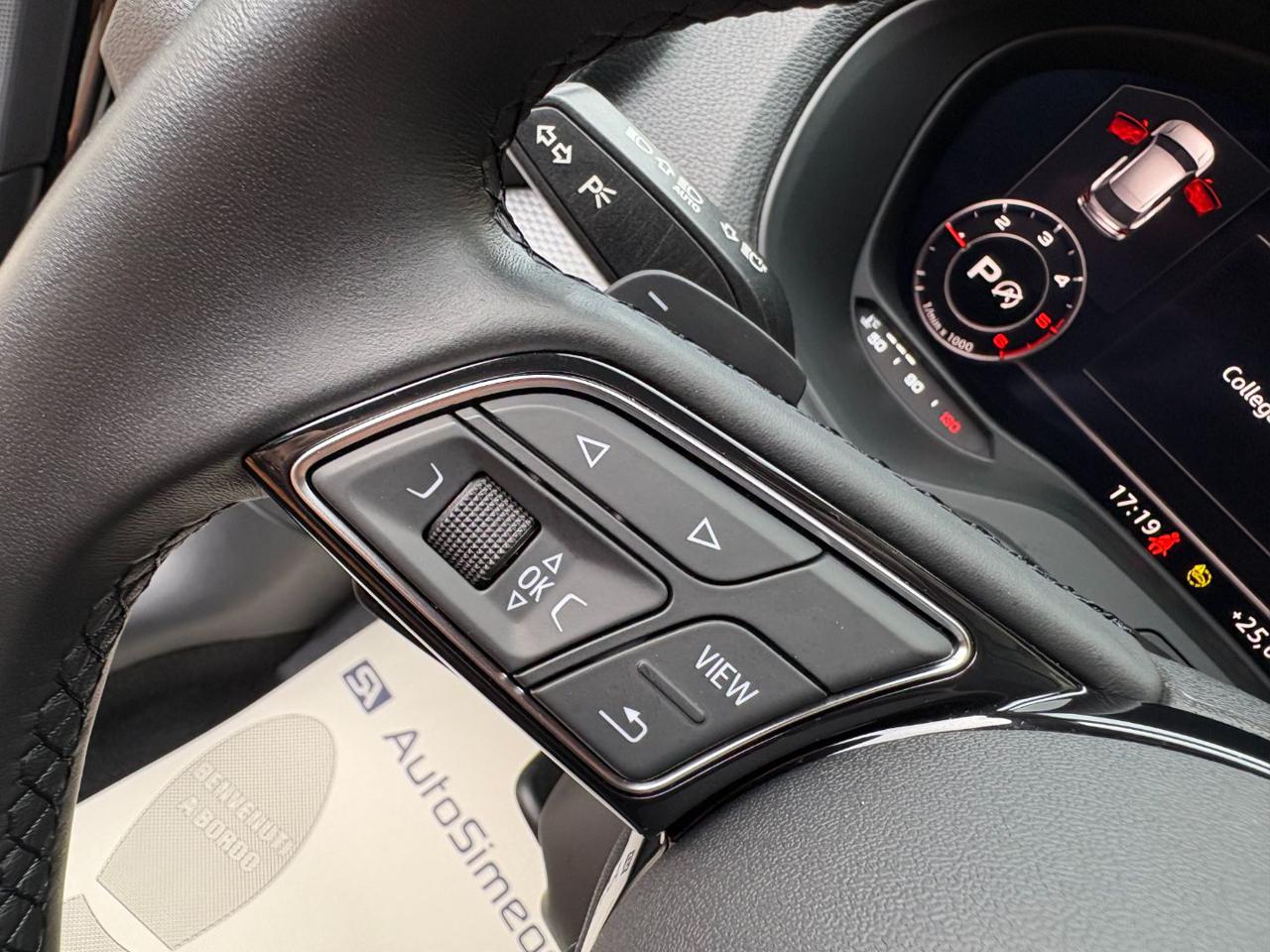 AUDI Q2 30 TDI S tronic Admired Advanced COCKPIT - 23
