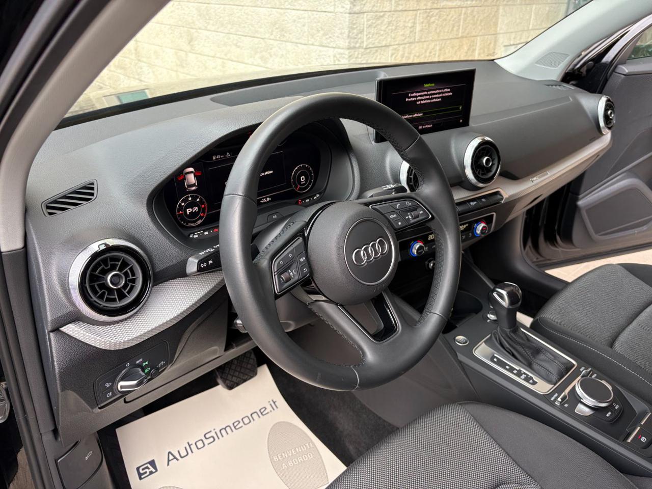 AUDI Q2 30 TDI S tronic Admired Advanced COCKPIT - 12
