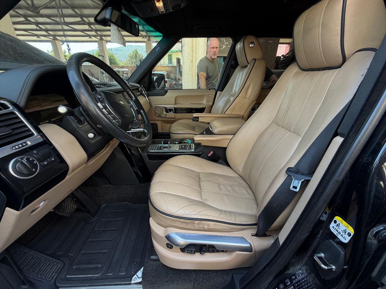 LAND ROVER Range Rover 4.4 TDV8 Autobiography - 15