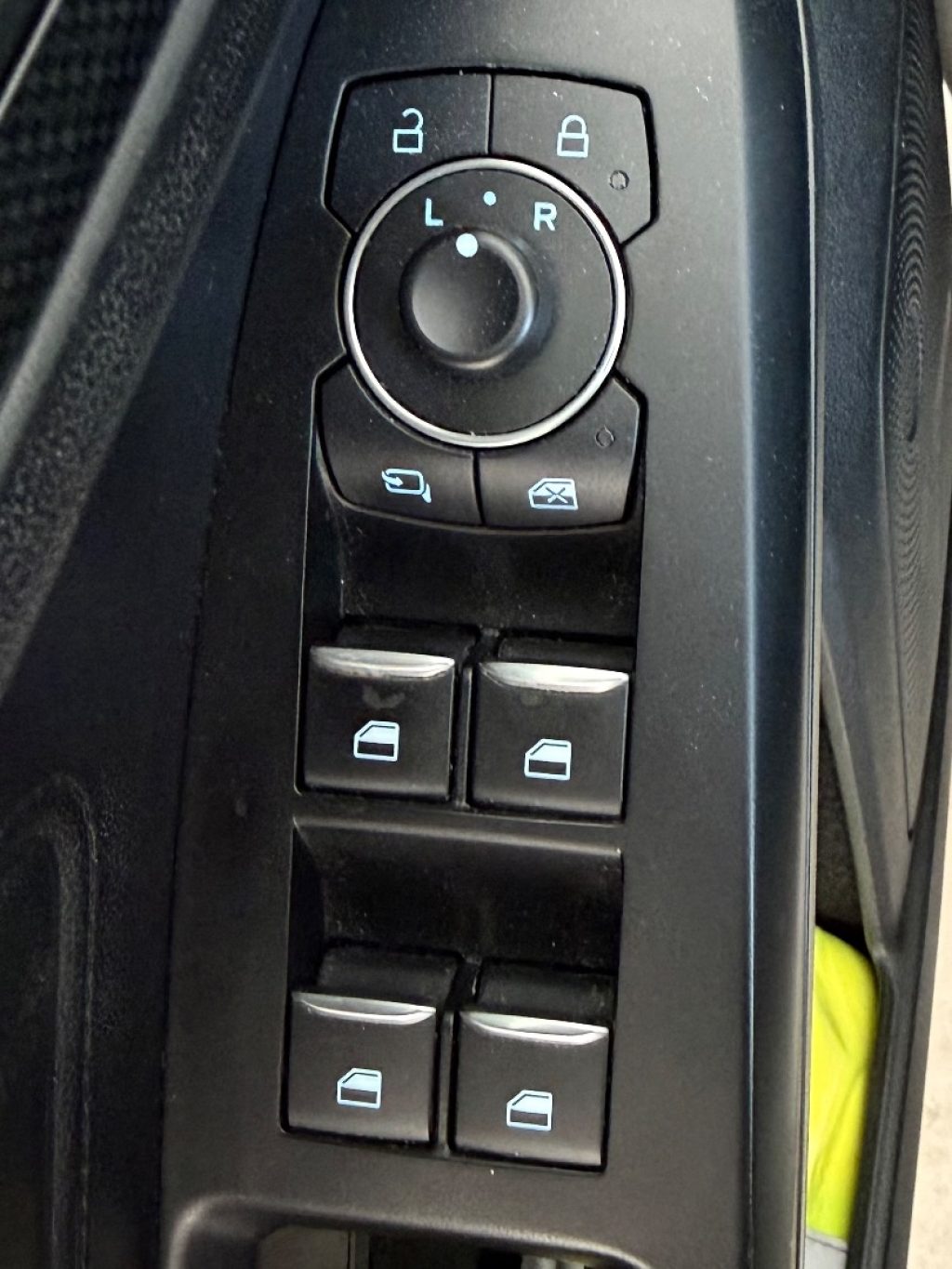 FORD Focus 1.0 EcoBoost Hybrid 155 CV Powershift SW ST-Line X - 18