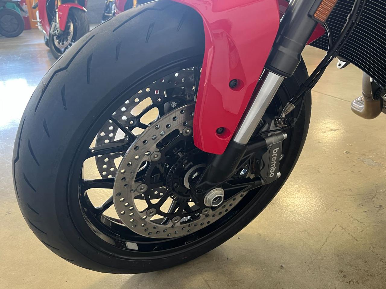 DUCATI Monster 800 RED 2027 - 3