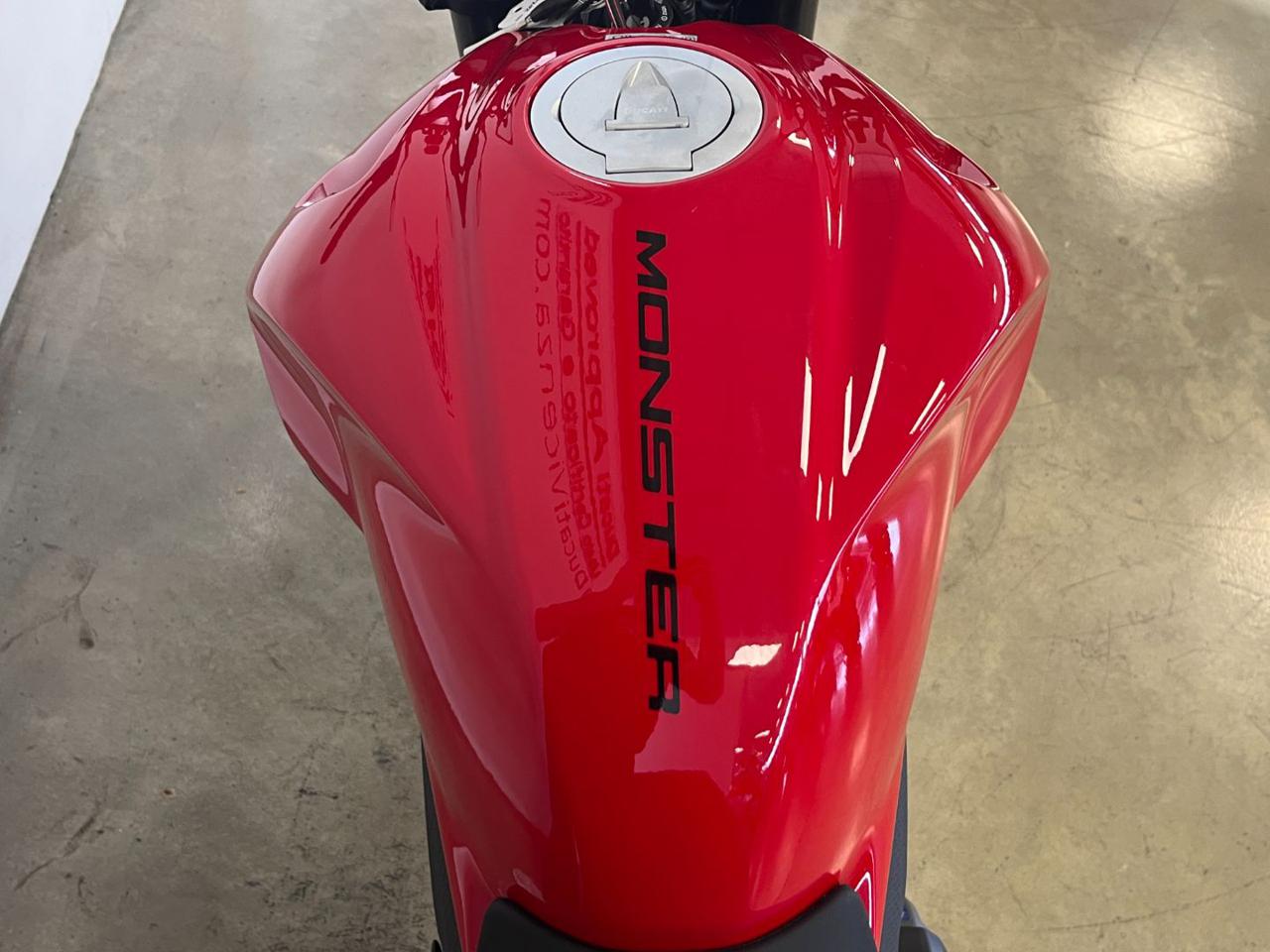 DUCATI Monster 800 RED 2027 - 10