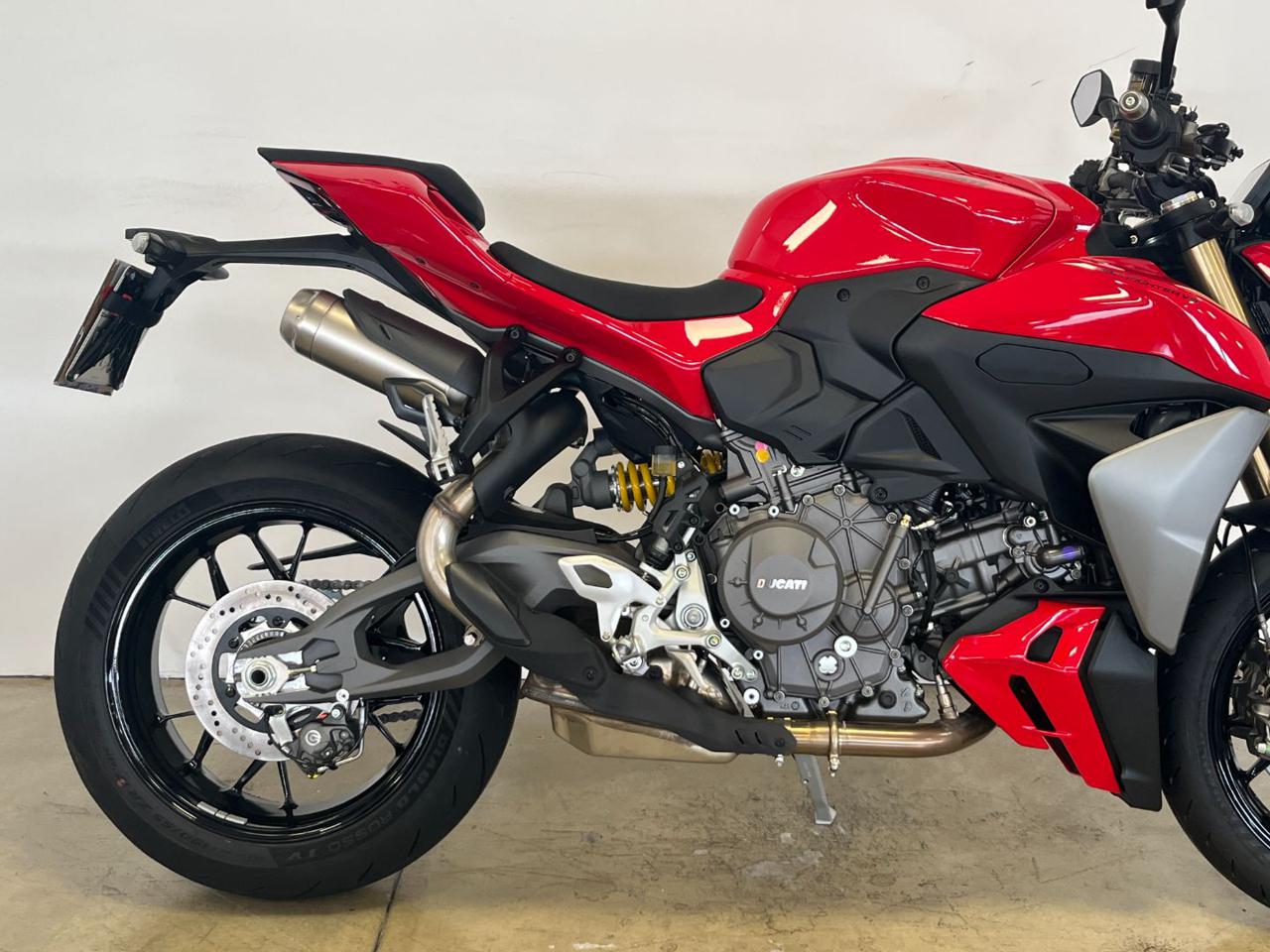 DUCATI Streetfighter V2 V2 2027 - 6