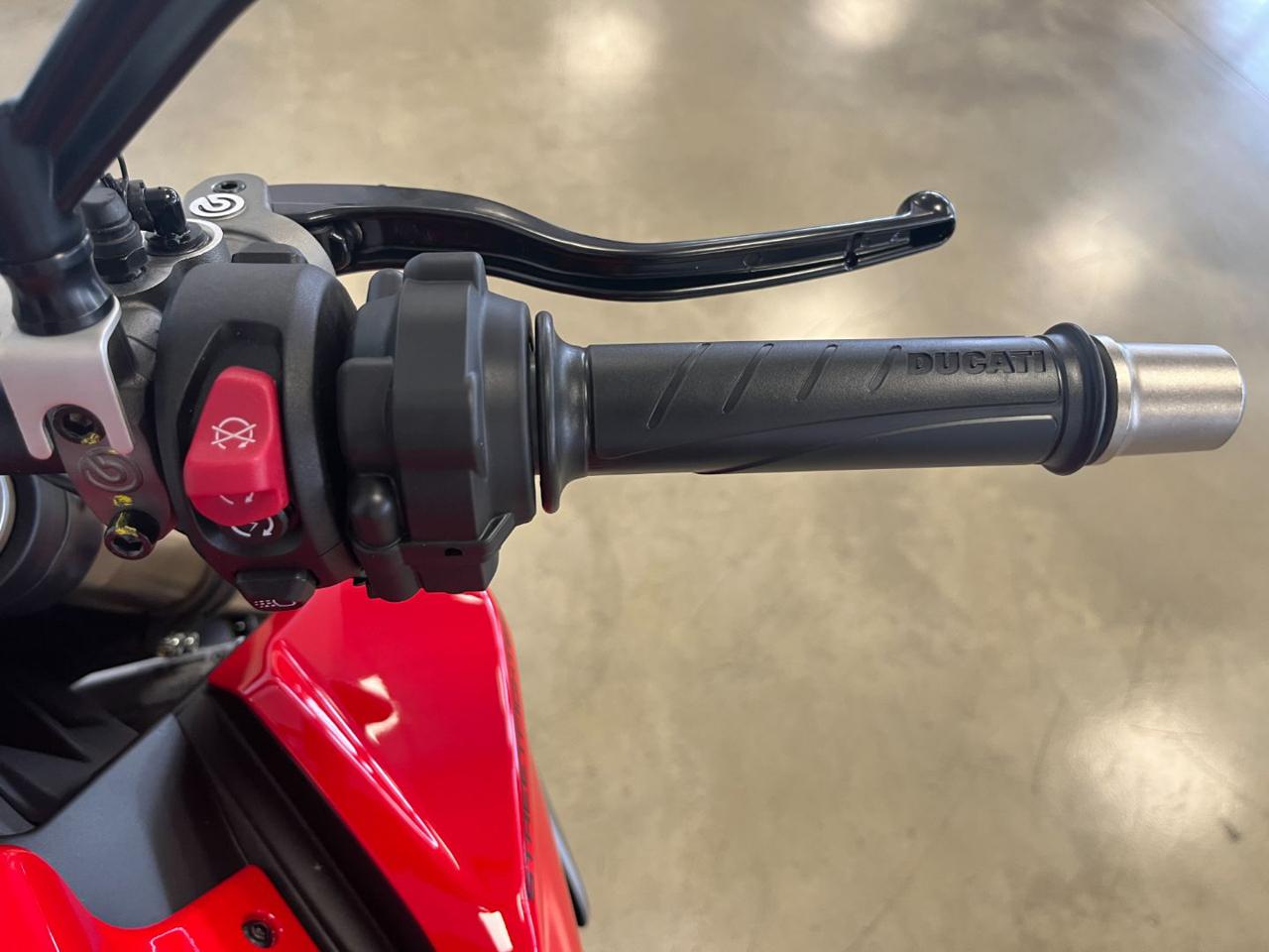 DUCATI Streetfighter V2 V2 2027 - 11