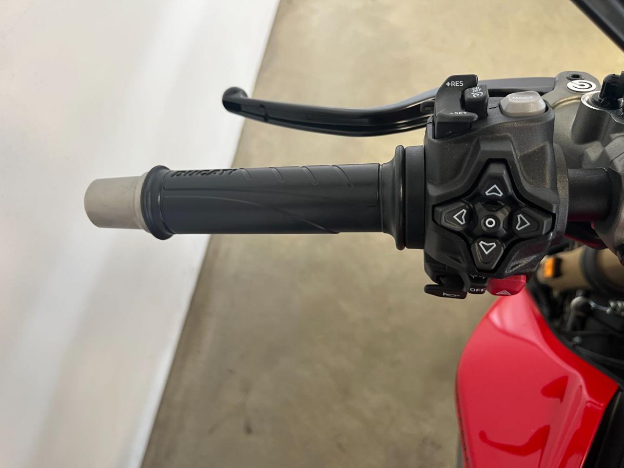 DUCATI Streetfighter V2 V2 2027 - 12