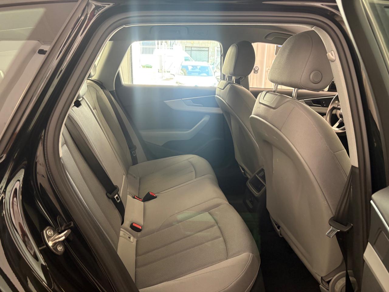 AUDI A4 Avant 35 TDI 163 CV S tronic Business FARI LED - 21
