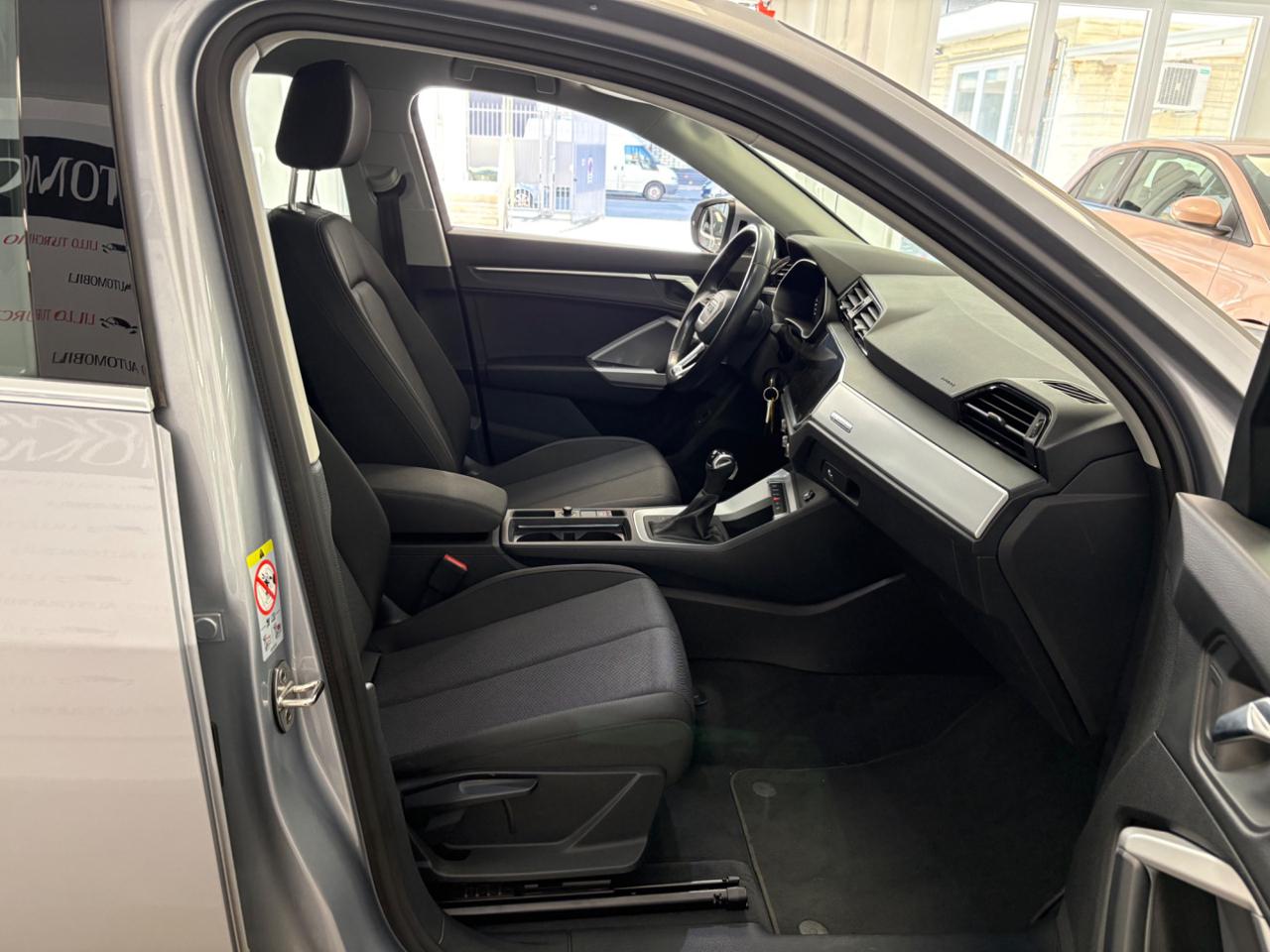 AUDI Q3 SPB 35 TDI quattro S tronic Business Plus - 20