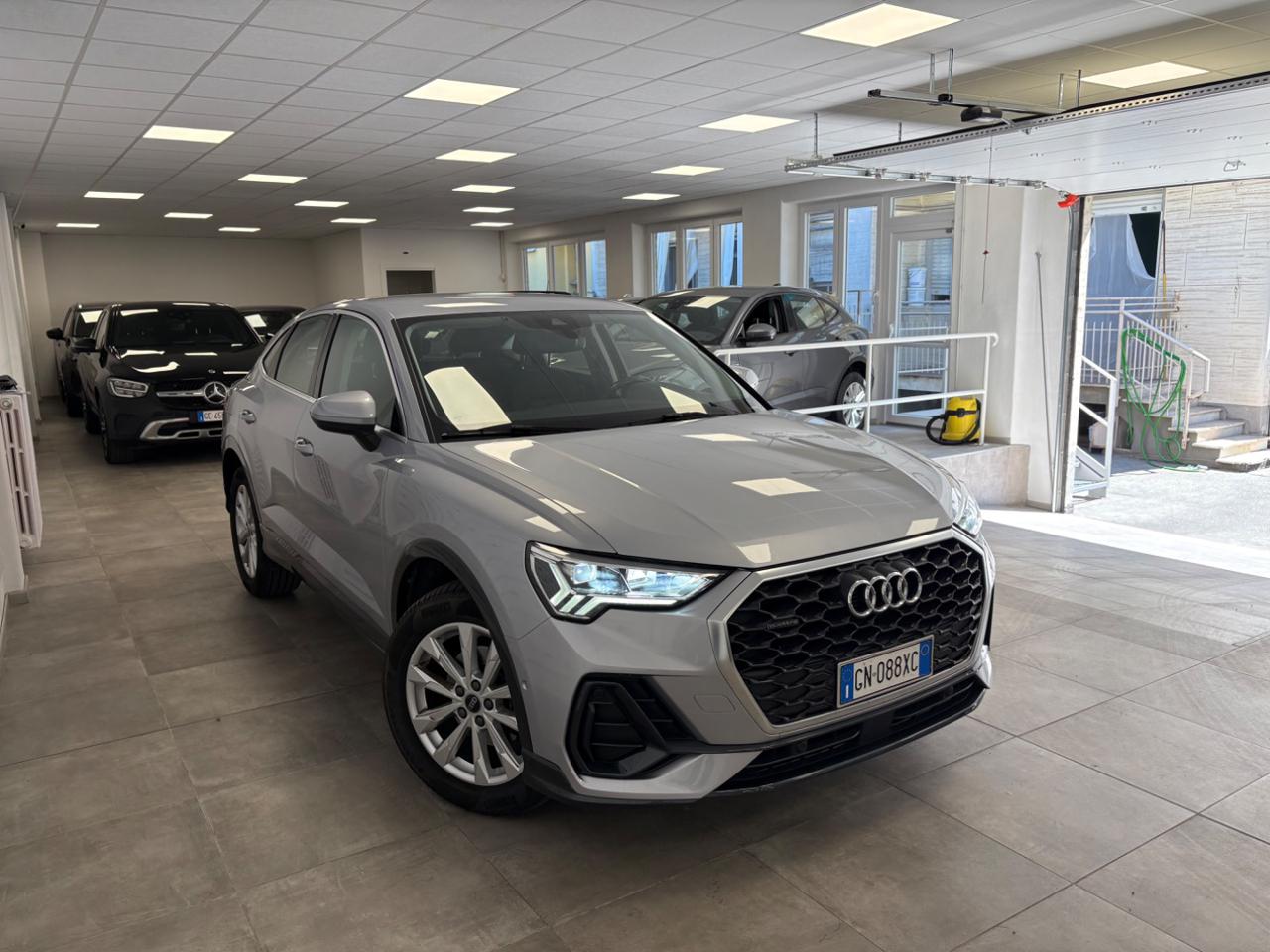 AUDI Q3 SPB 35 TDI quattro S tronic Business Plus - 3