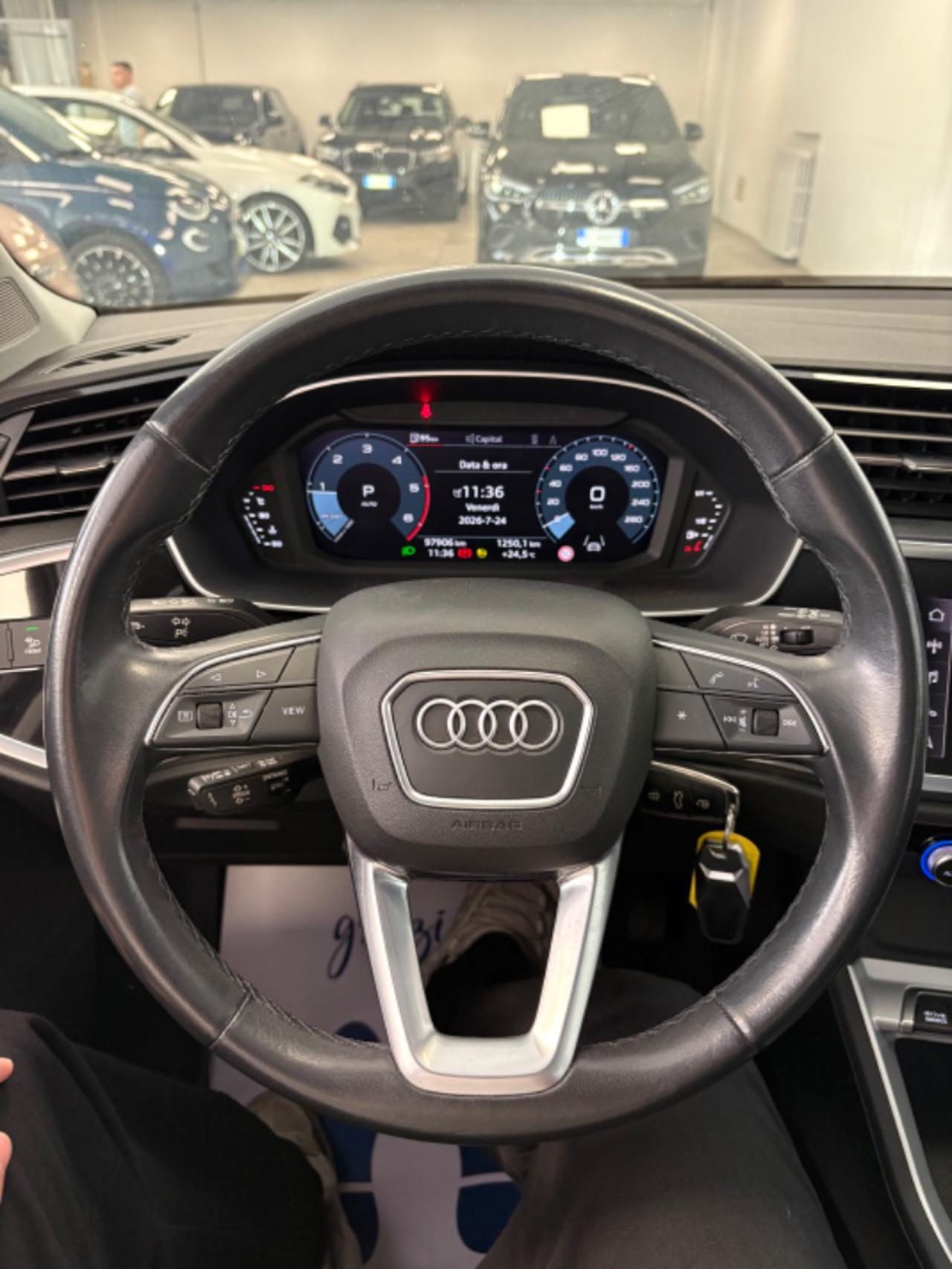 AUDI Q3 SPB 35 TDI quattro S tronic Business Plus - 9