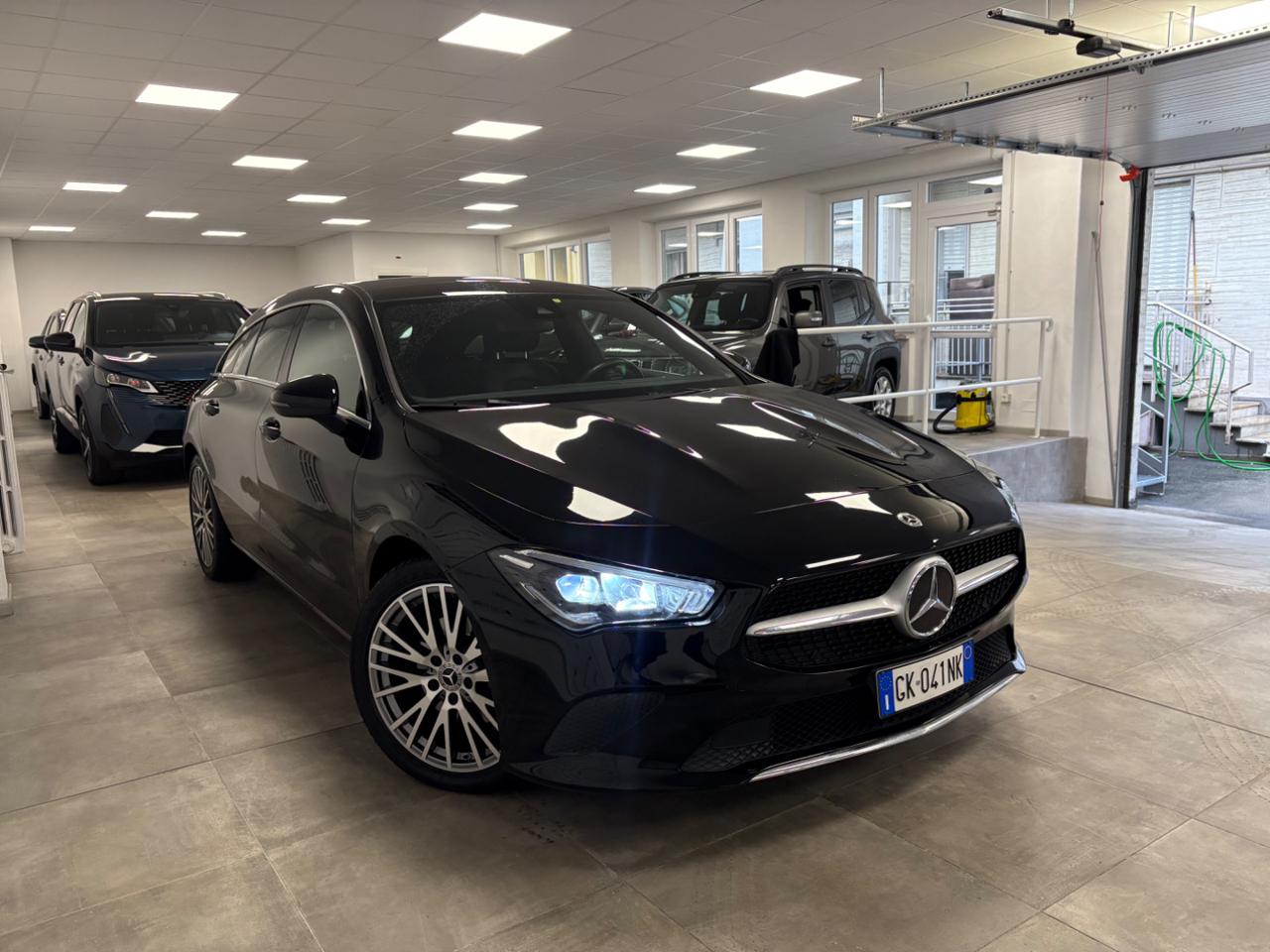 MERCEDES-BENZ CLA 200 d Automatic 4Matic Shooting Brake Sport - 3