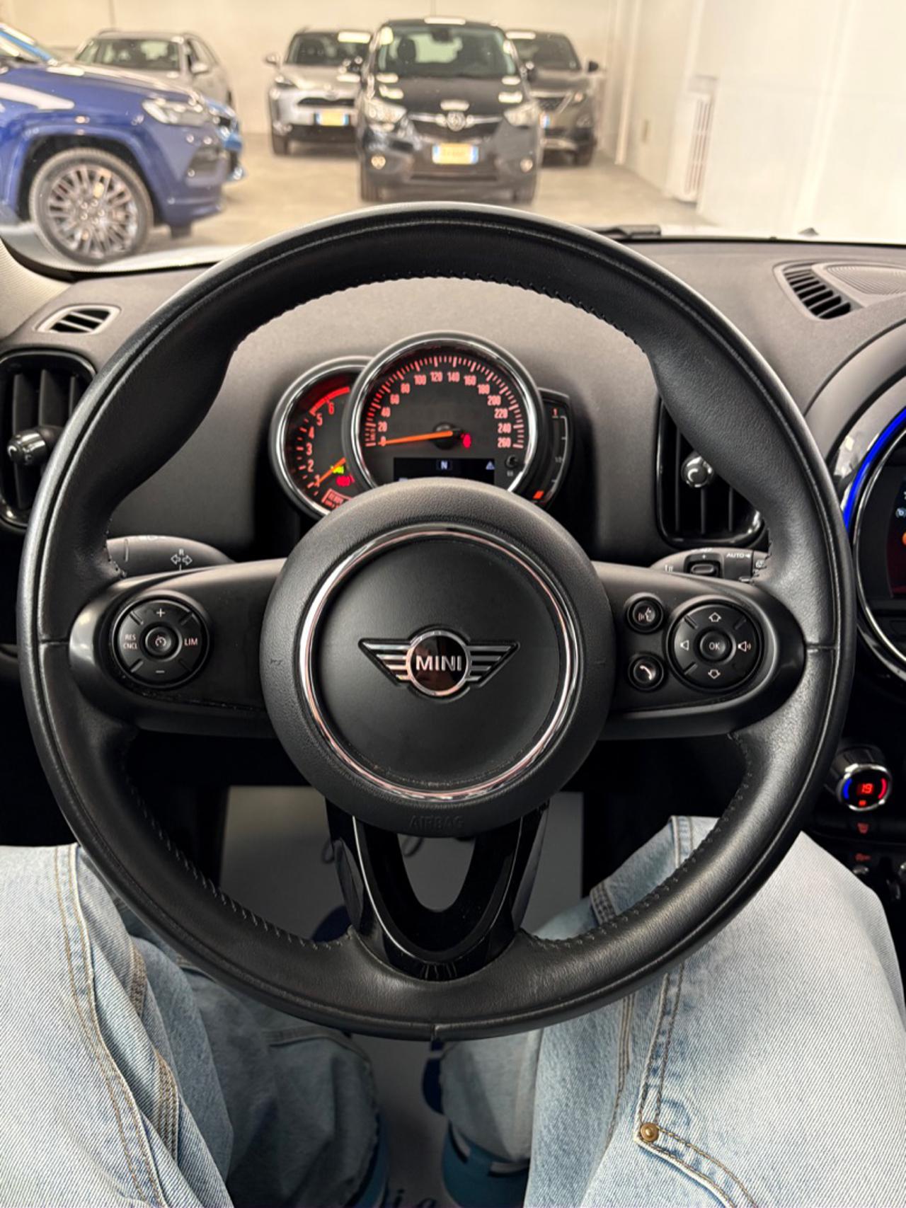 MINI Countryman 2.0 Cooper D Business *TETTO APRIBILE PREZZO REALE - 9