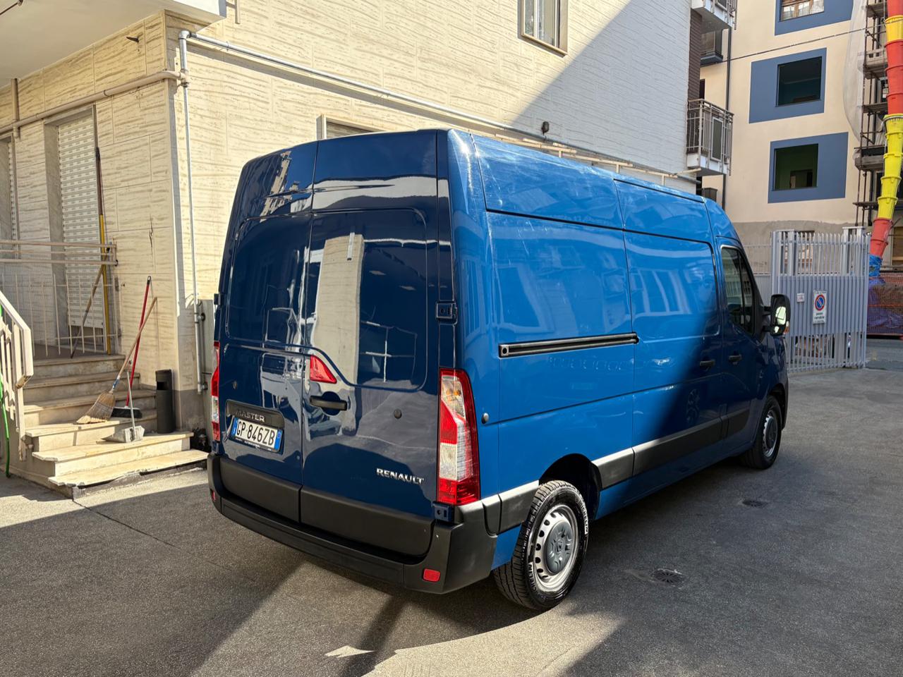 RENAULT Master T33 2.3 dCi 135 PM-TM Furgone Start €17500 +IVA - 8