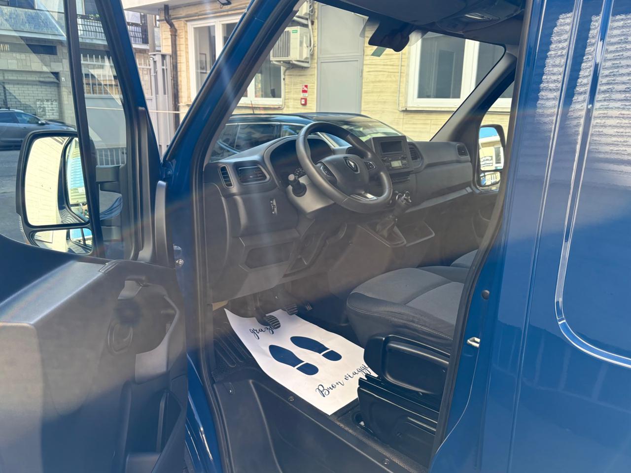 RENAULT Master T33 2.3 dCi 135 PM-TM Furgone Start €17500 +IVA - 19