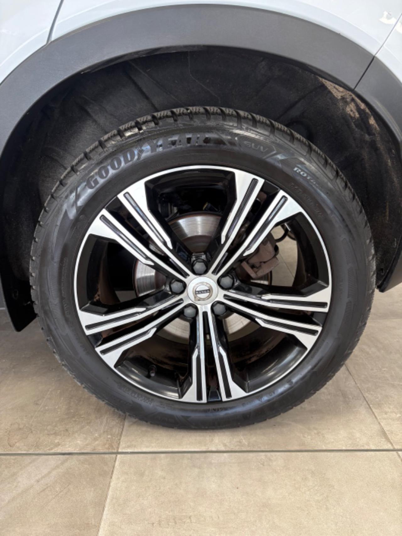 VOLVO XC40 T4 Recharge Plug-in Hybrid Inscription FULL LED - 17