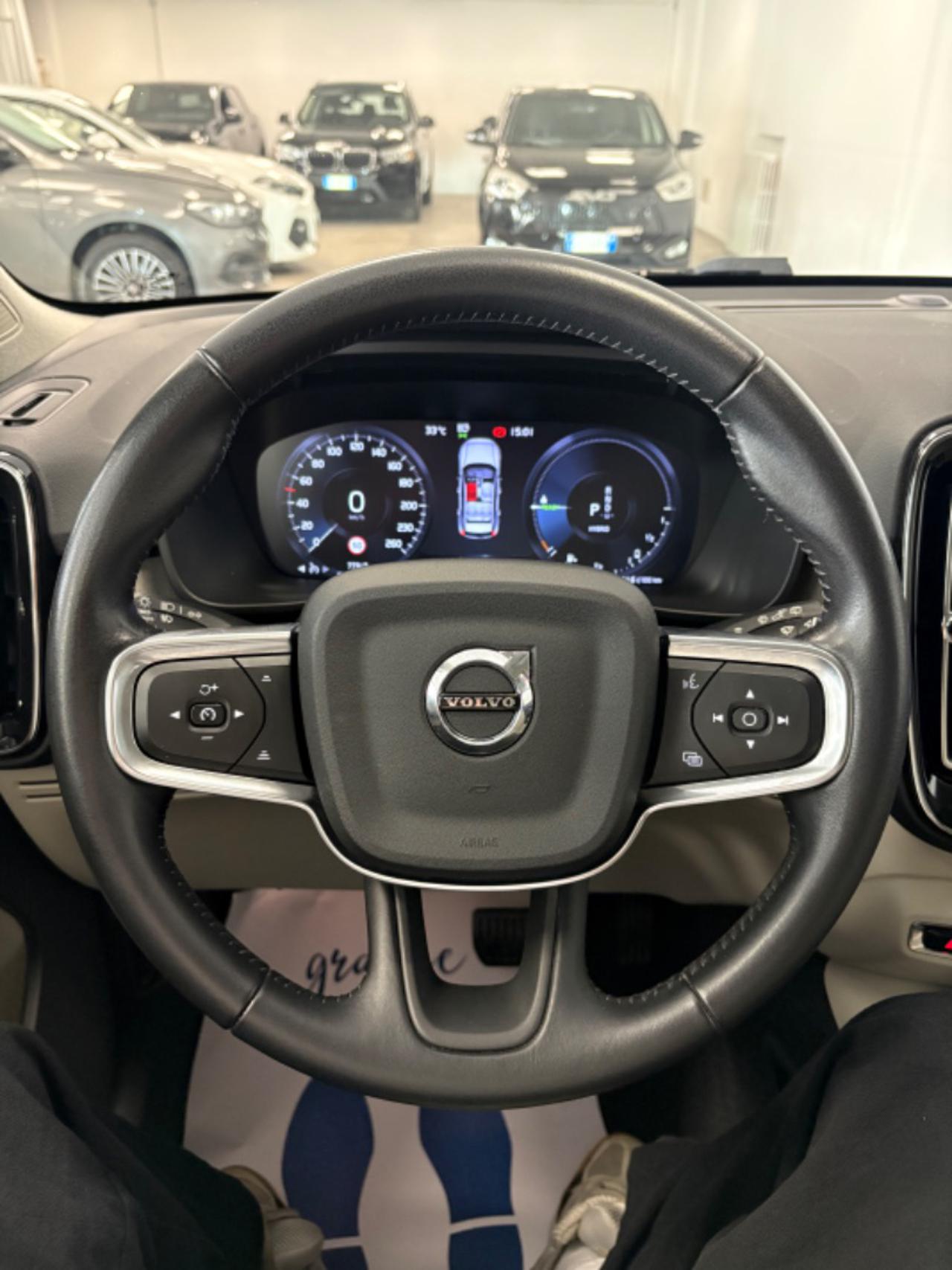 VOLVO XC40 T4 Recharge Plug-in Hybrid Inscription FULL LED - 9