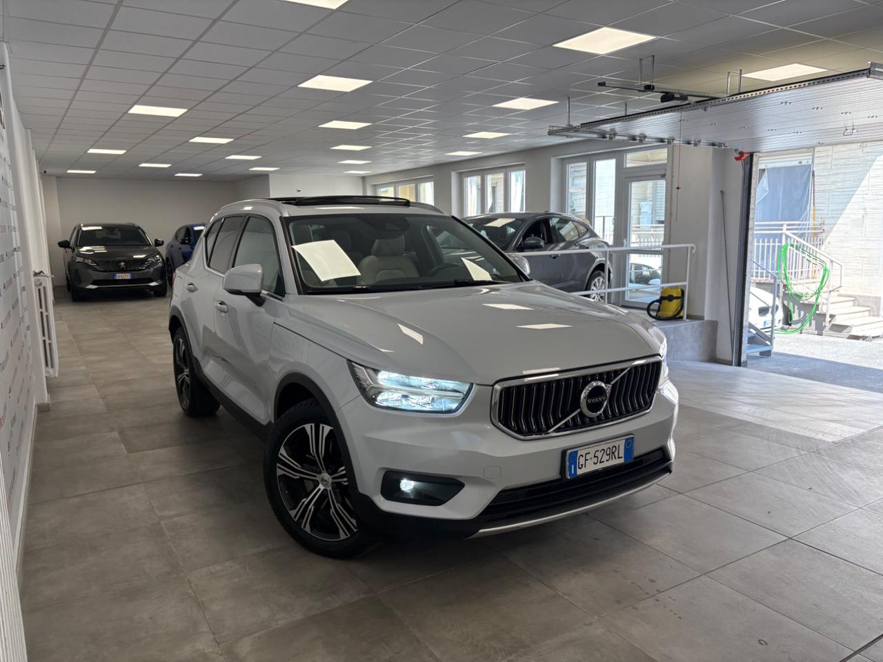 VOLVO XC40 T4 Recharge Plug-in Hybrid Inscription FULL LED - 3