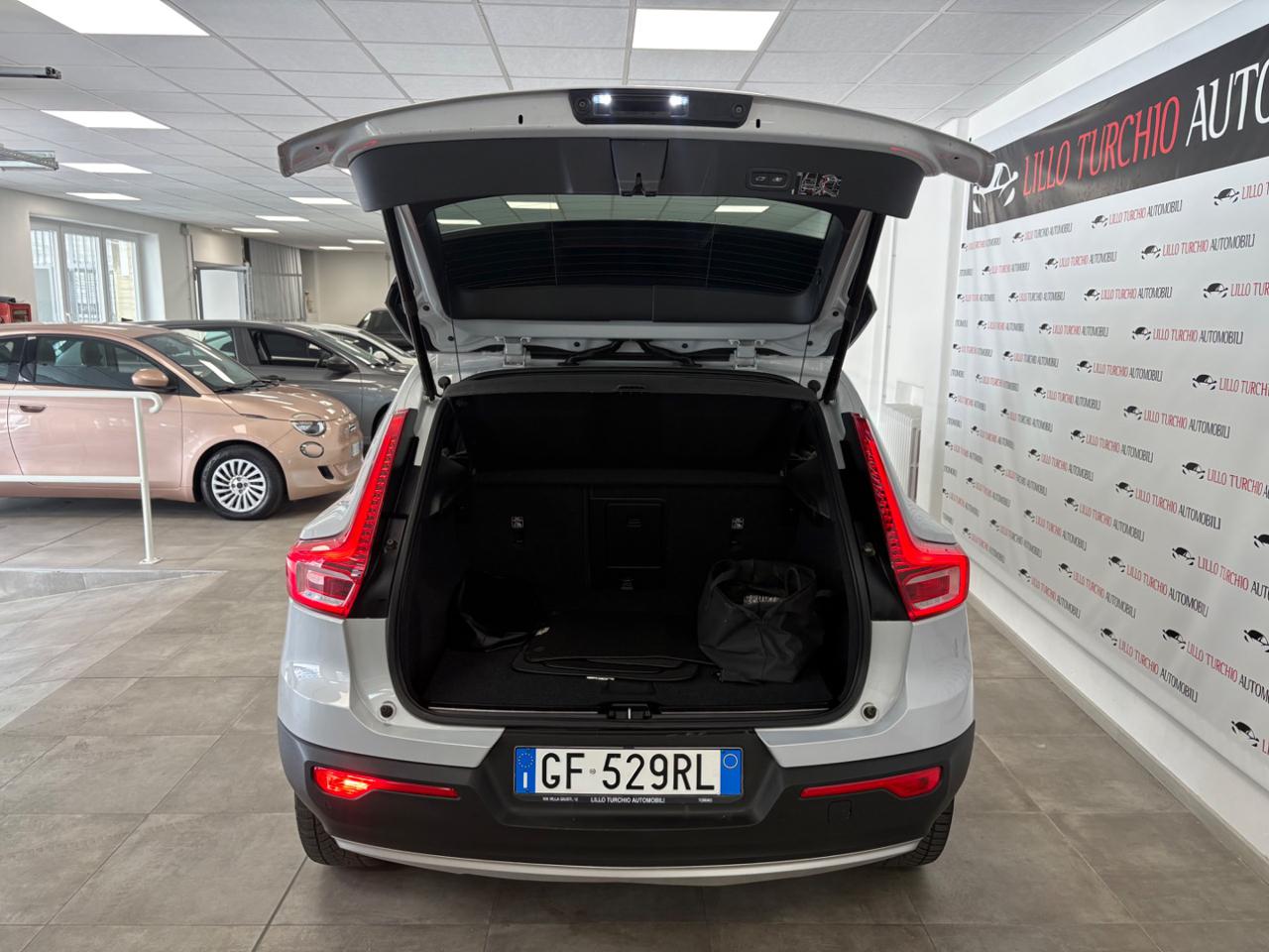 VOLVO XC40 T4 Recharge Plug-in Hybrid Inscription FULL LED - 16