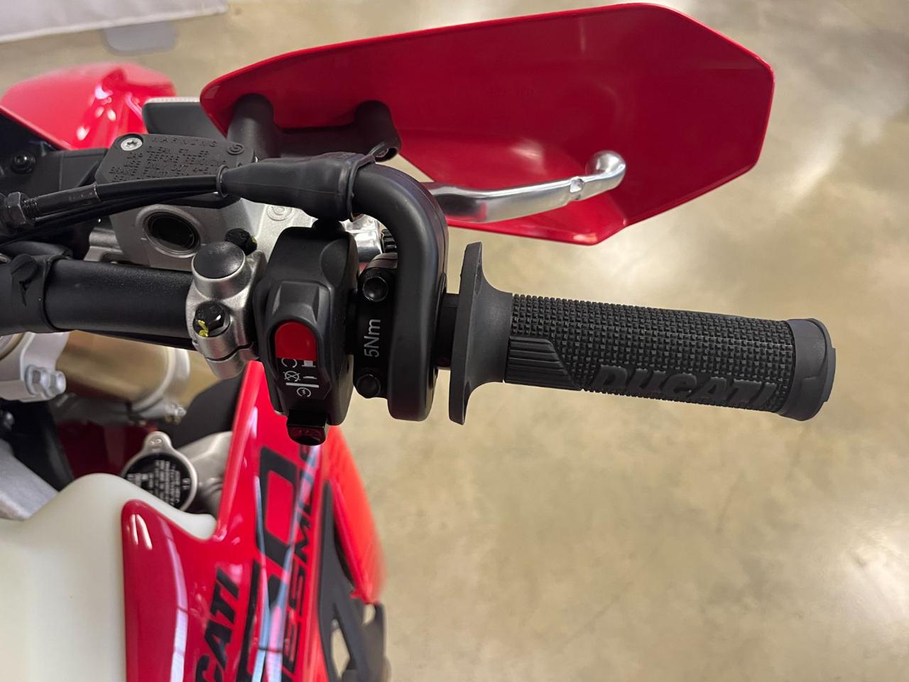 DUCATI Desmo450 MX EDS 2027 - 13