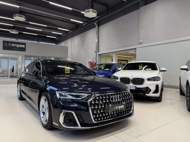 AUDI A8 Azzurro metallizzato