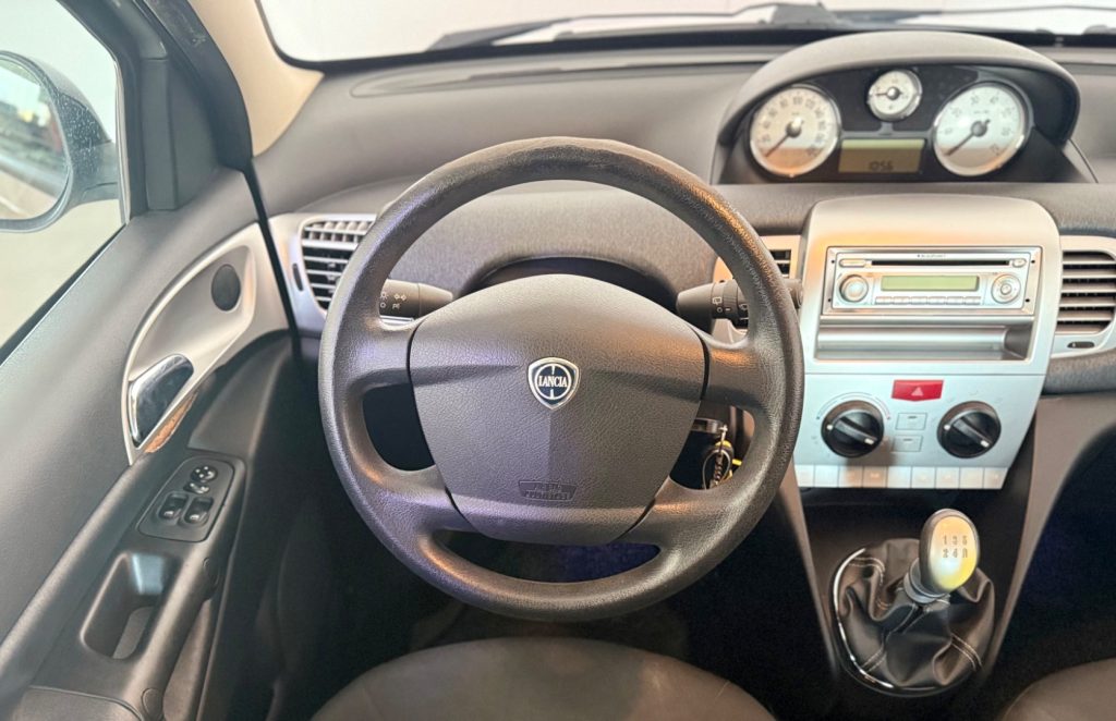 LANCIA Ypsilon 1.2 69 CV Argento - 13