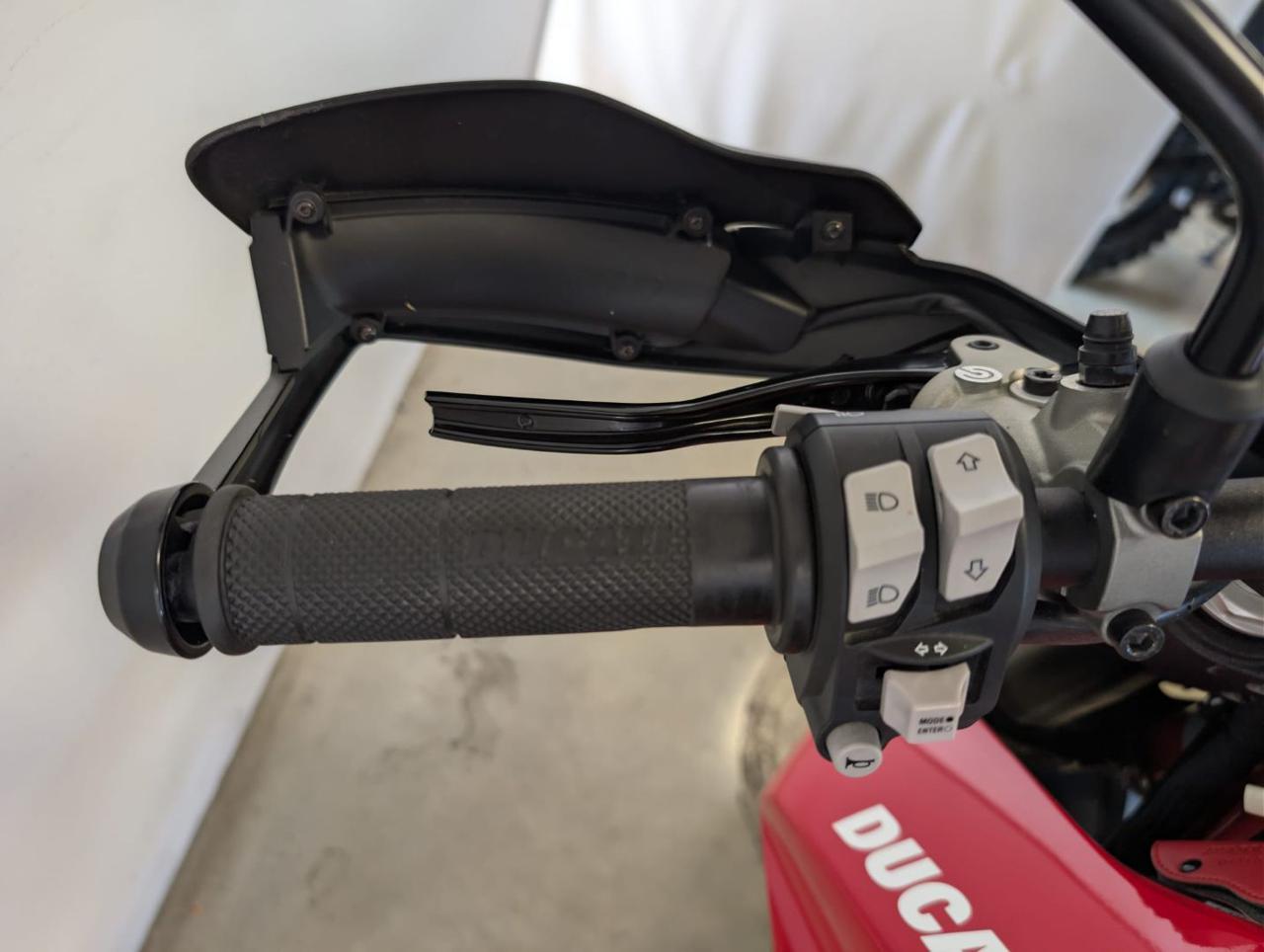 DUCATI Hypermotard 950 <=DEP RED - 11
