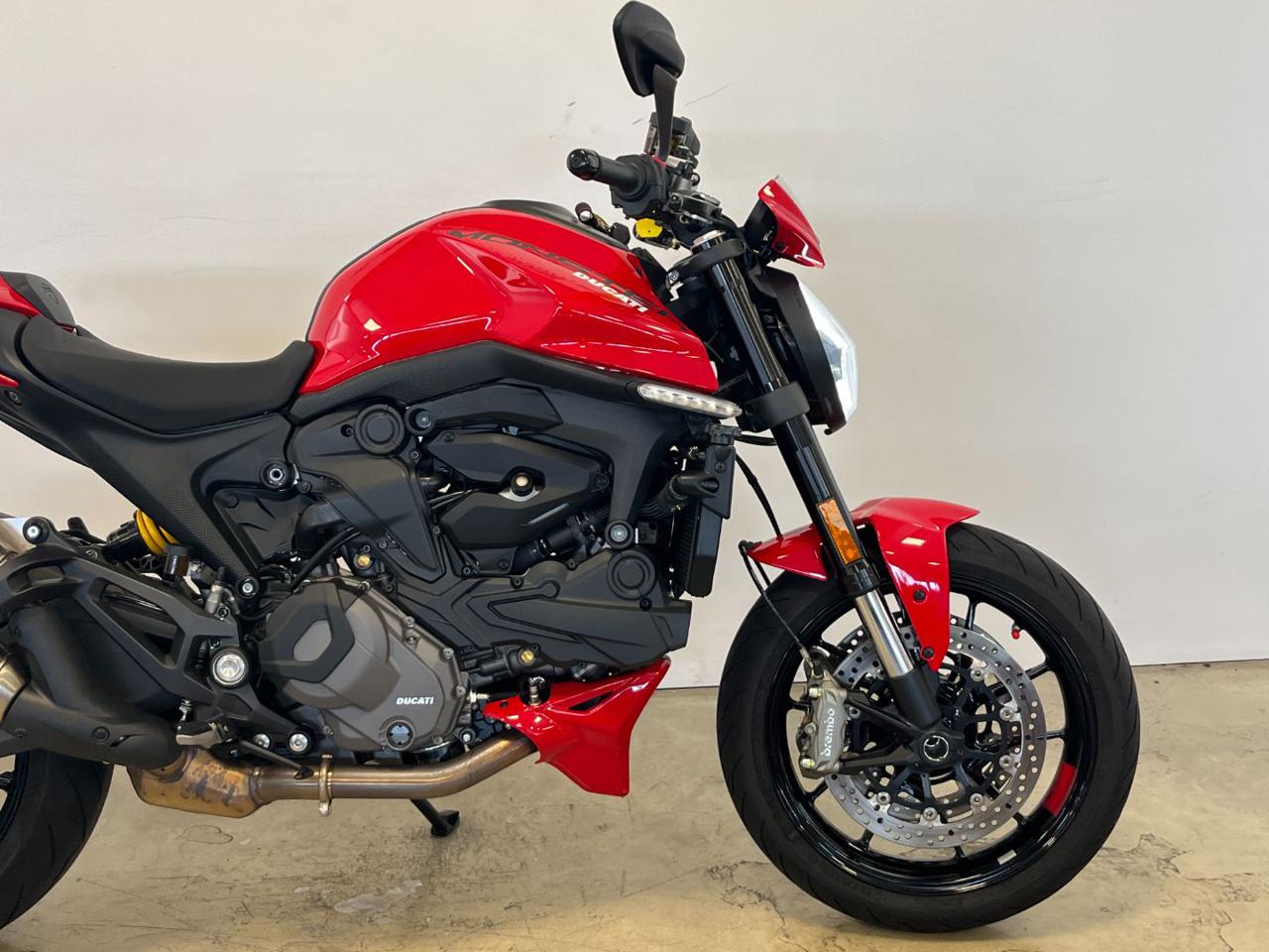 DUCATI Monster 937 PLUS RED - 5