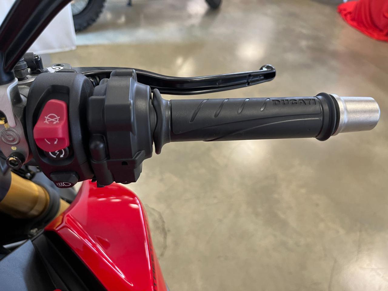 DUCATI Streetfighter V2 V2 S - 11