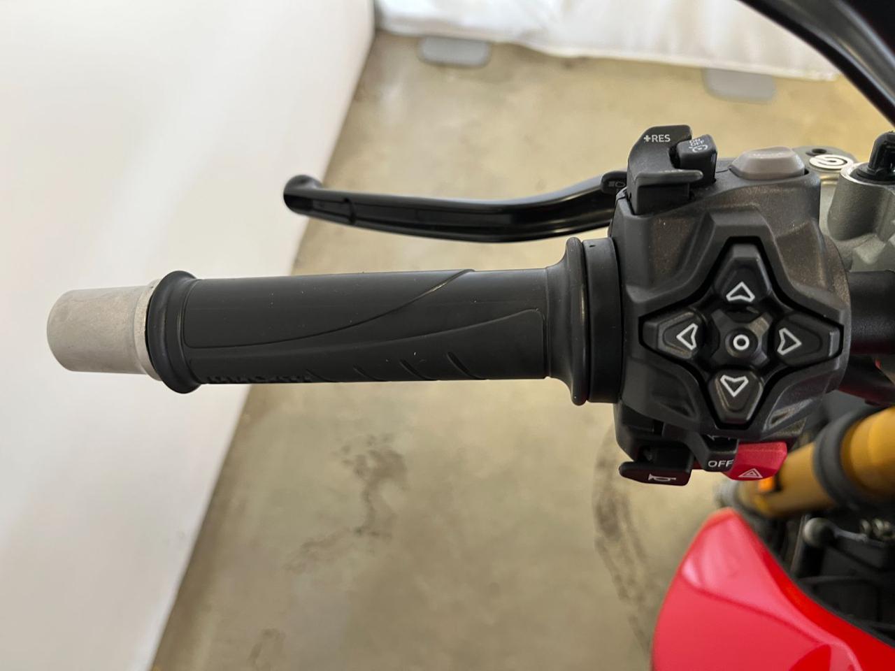 DUCATI Streetfighter V2 V2 S - 12