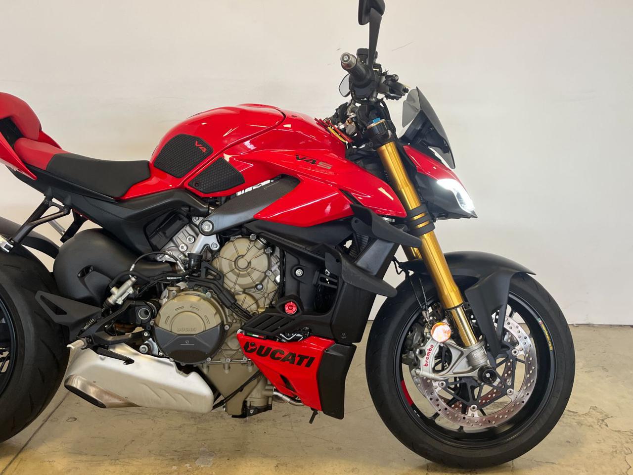 DUCATI Streetfighter V4 V4S RED - 5