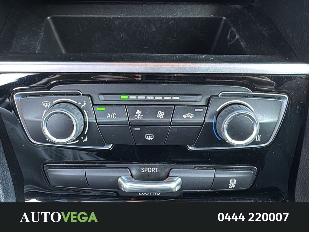 BMW 218 218i active tourer business 140cv auto - 17