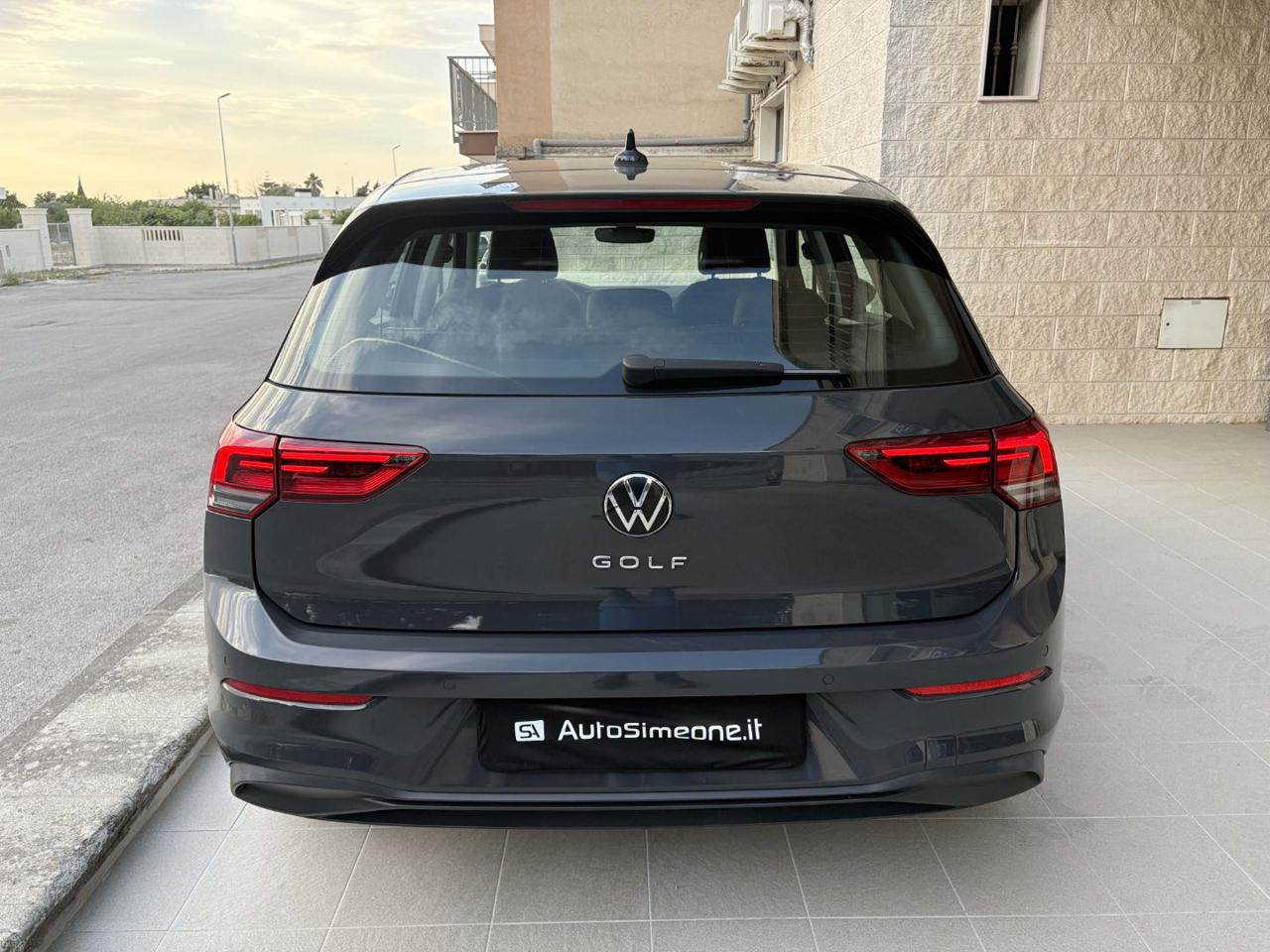VOLKSWAGEN Golf 2.0 TDI 150 CV DSG SCR Life LUCI AMBIENTE - 6