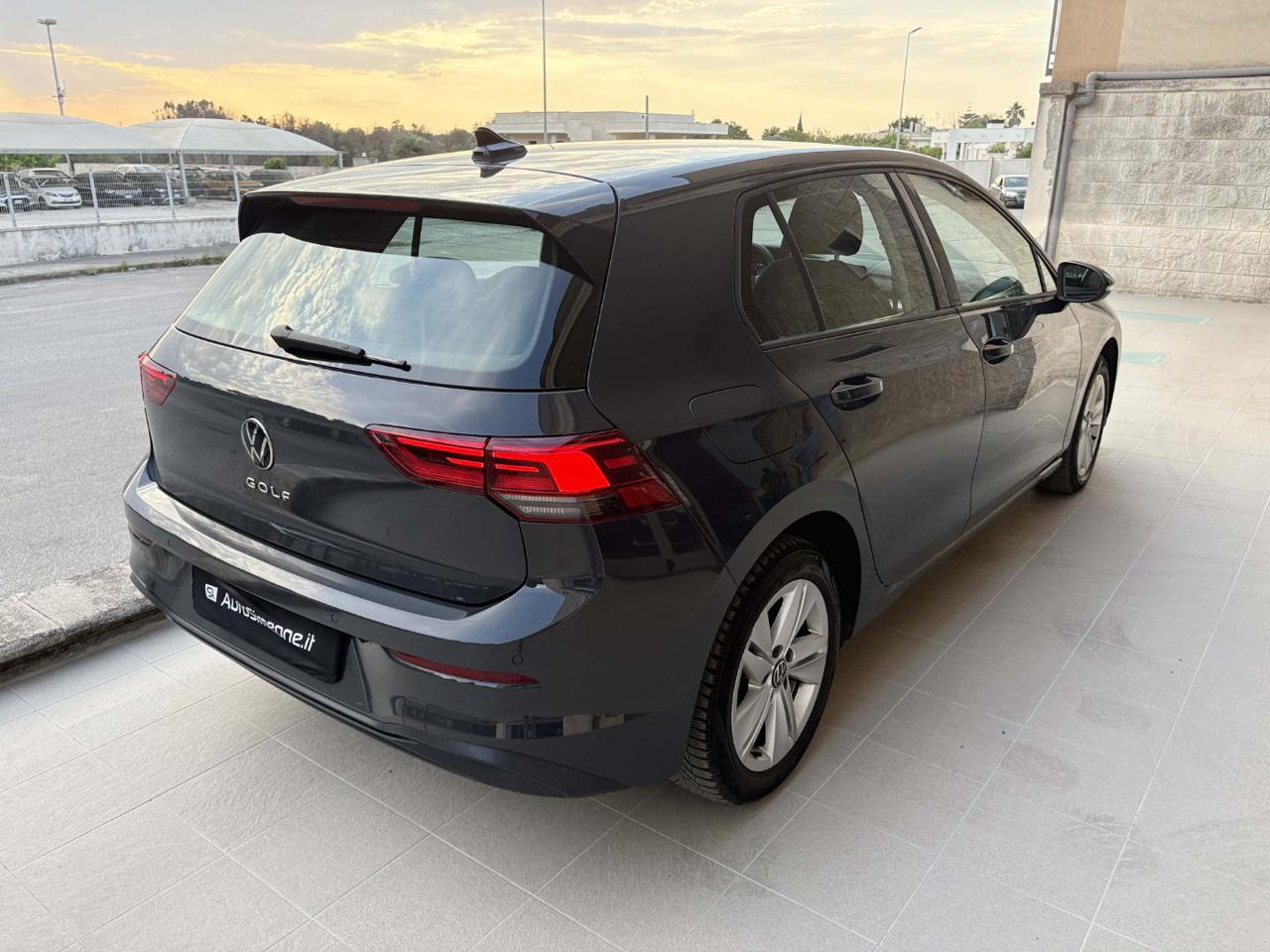 VOLKSWAGEN Golf 2.0 TDI 150 CV DSG SCR Life LUCI AMBIENTE - 5