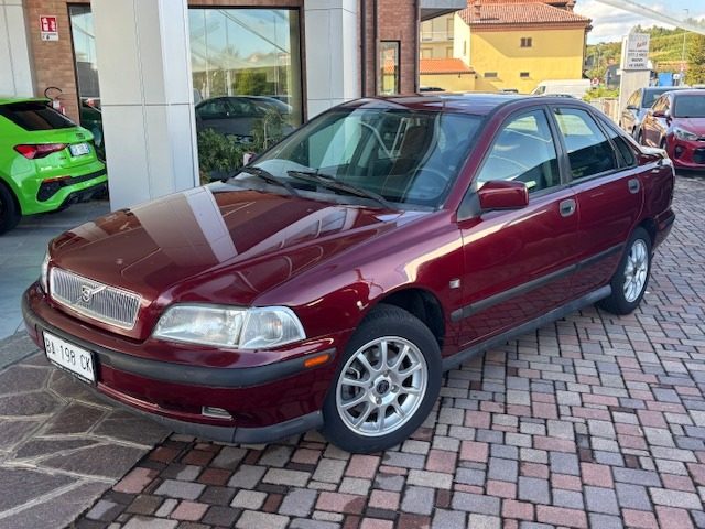 VOLVO S40 Bordeaux metallizzato