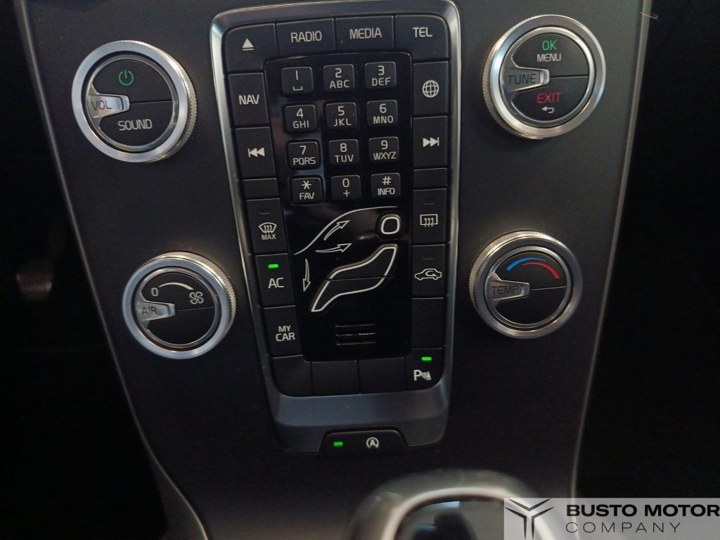 VOLVO V40 2.0 d2 R-design - 15