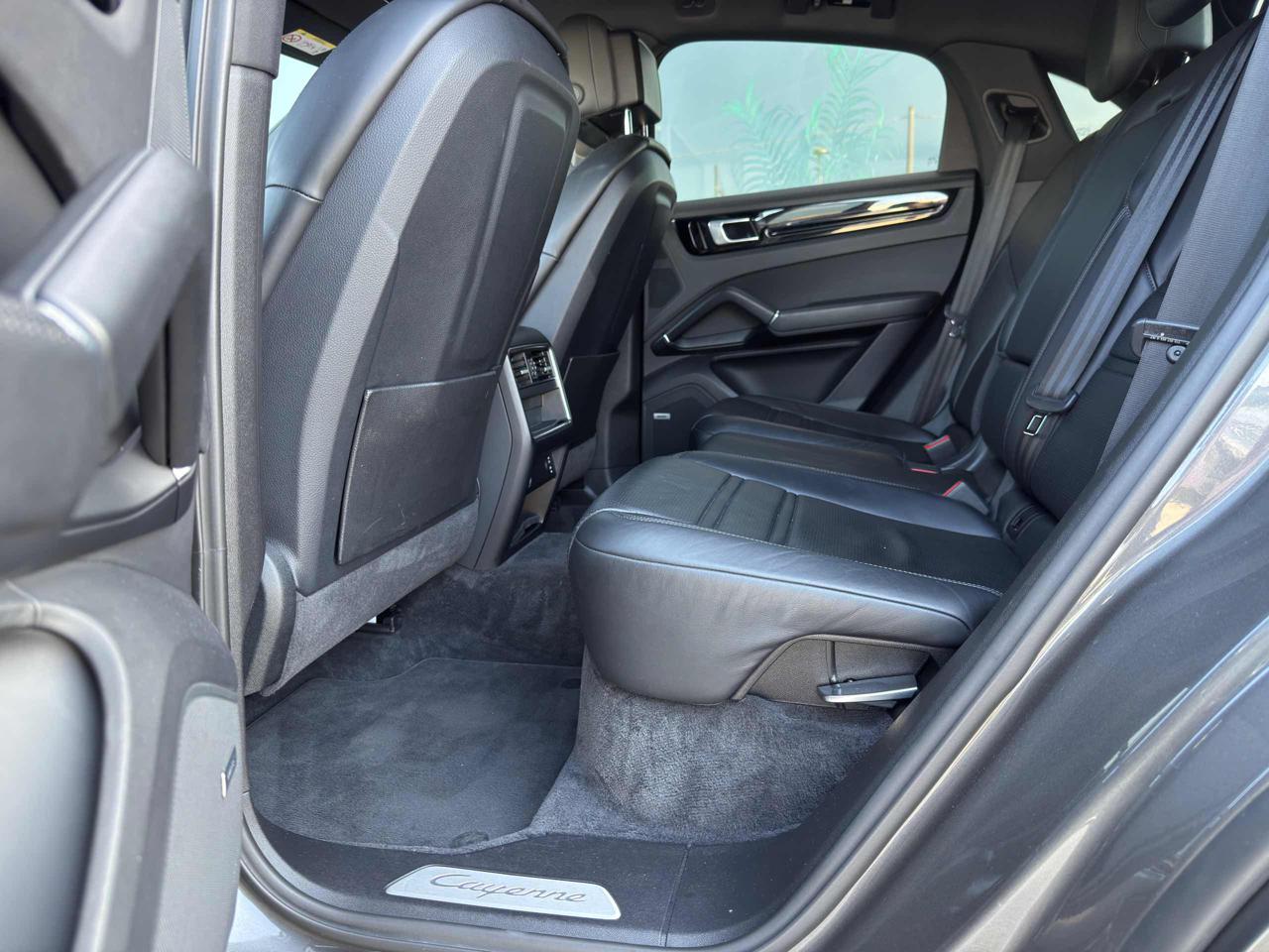 Clicca per ingrandire Cayenne - Coupé 3.0 V6 Hybrid EDITION BLACK