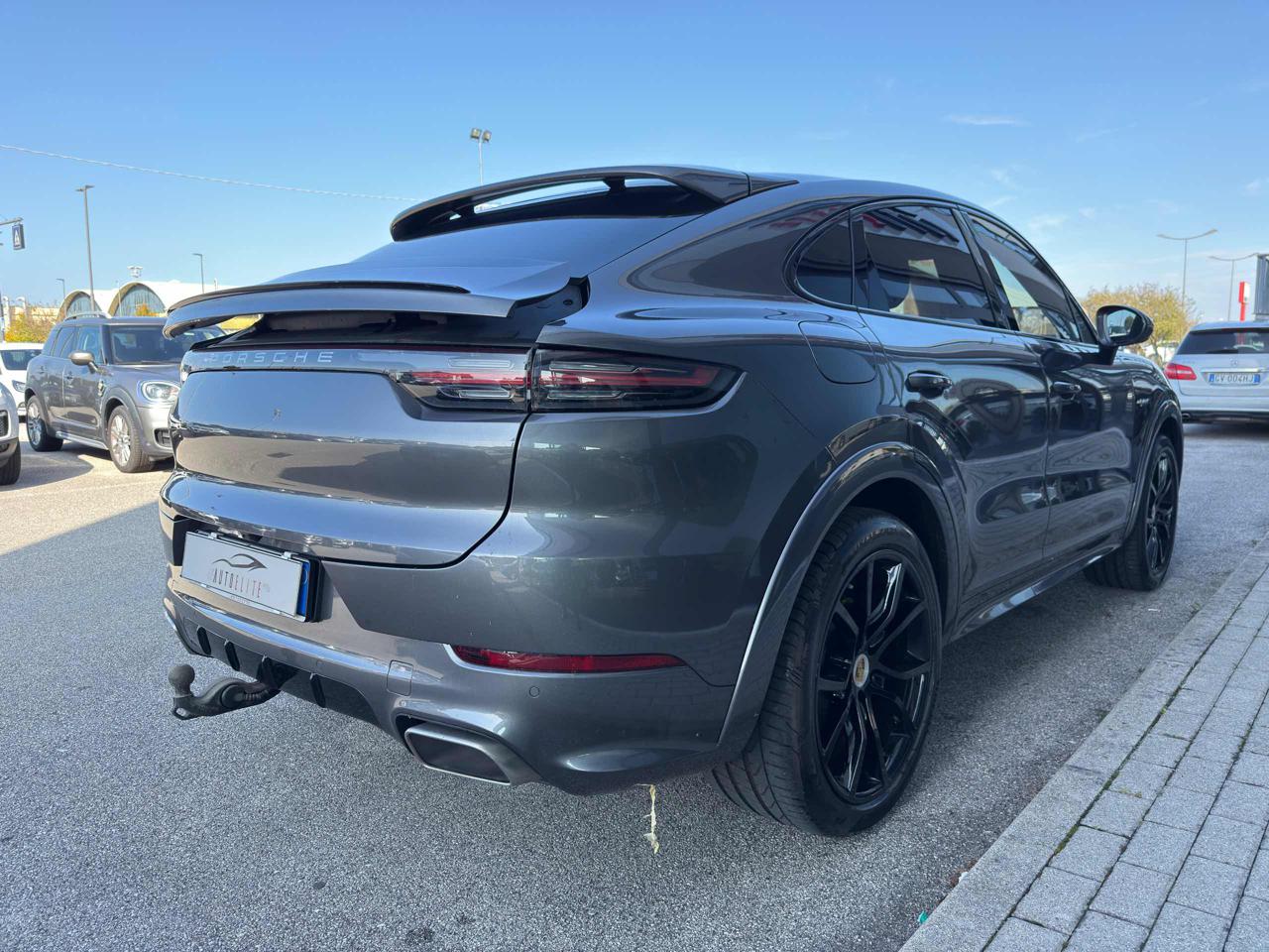 Clicca per ingrandire Cayenne - Coupé 3.0 V6 Hybrid EDITION BLACK