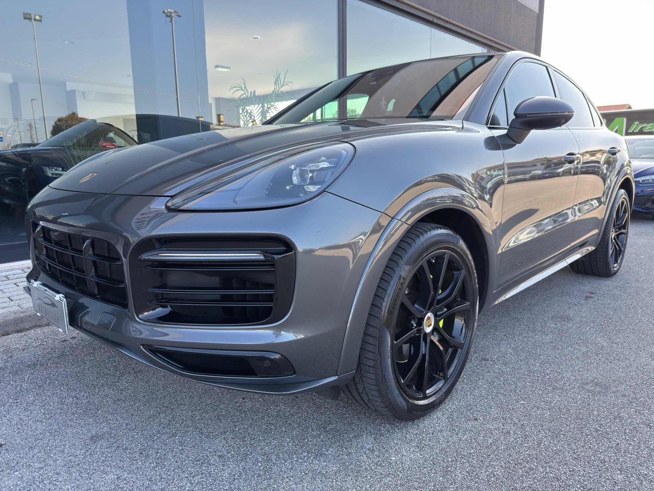 Clicca per ingrandire Cayenne - Coupé 3.0 V6 Hybrid EDITION BLACK