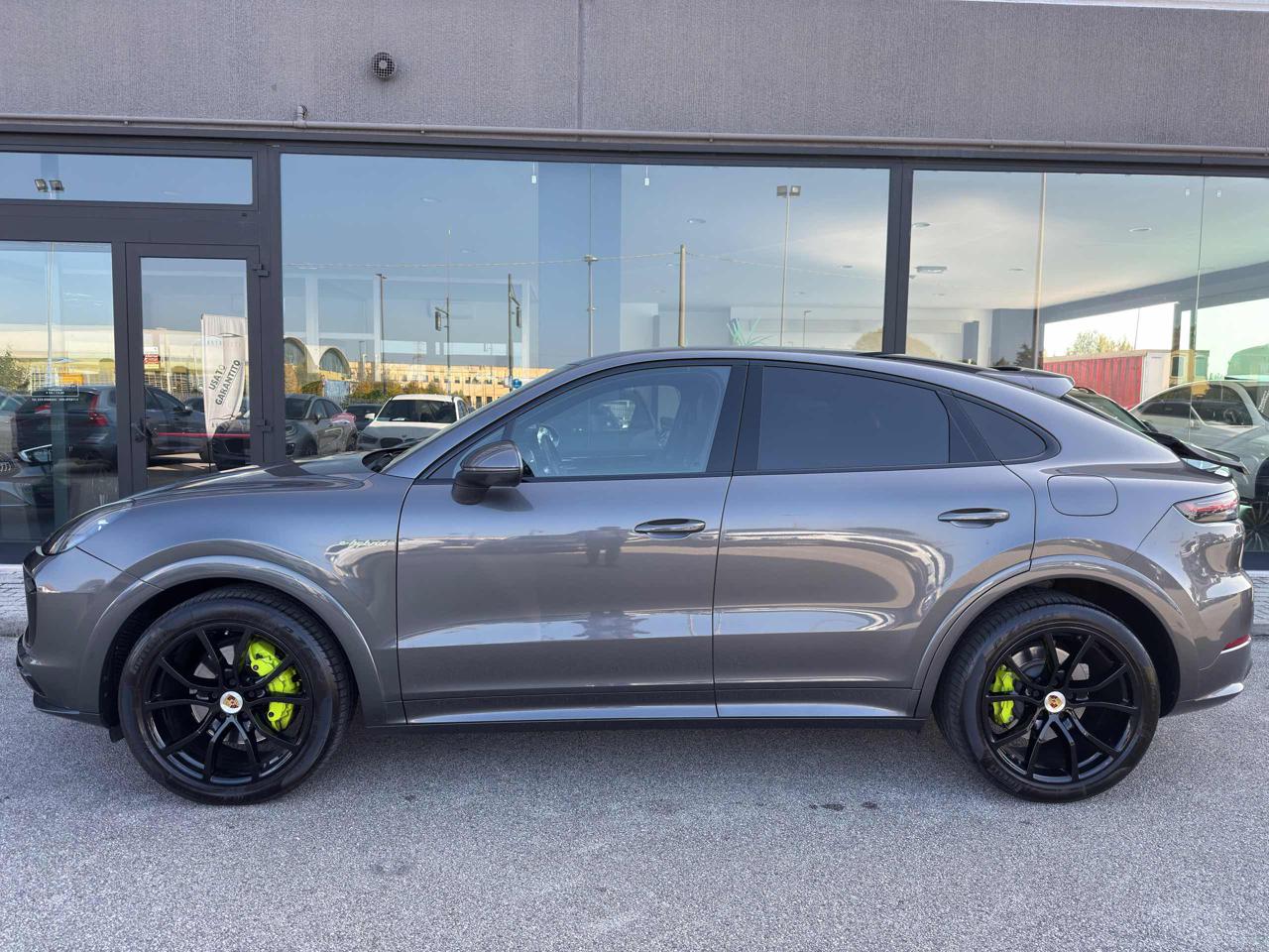 Clicca per ingrandire Cayenne - Coupé 3.0 V6 Hybrid EDITION BLACK