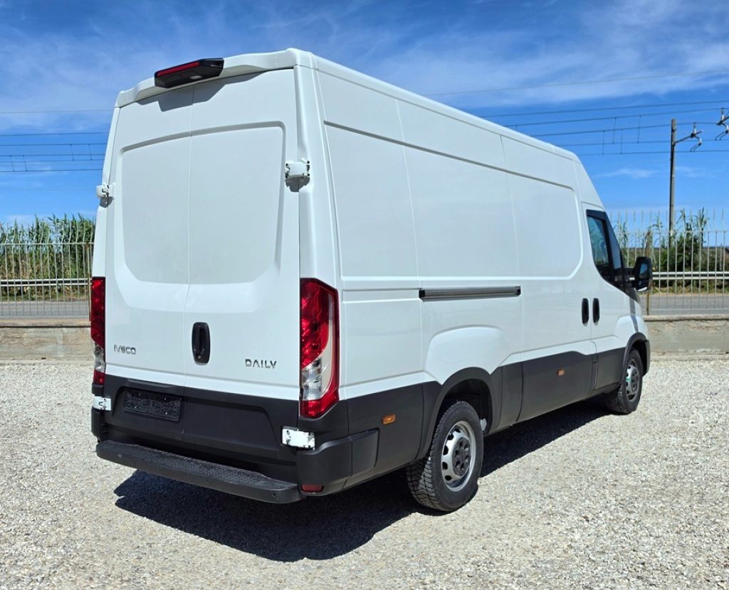 IVECO DAILY  35S16 V E6 FURGONE PASSO MEDIO L3 H2 - 17