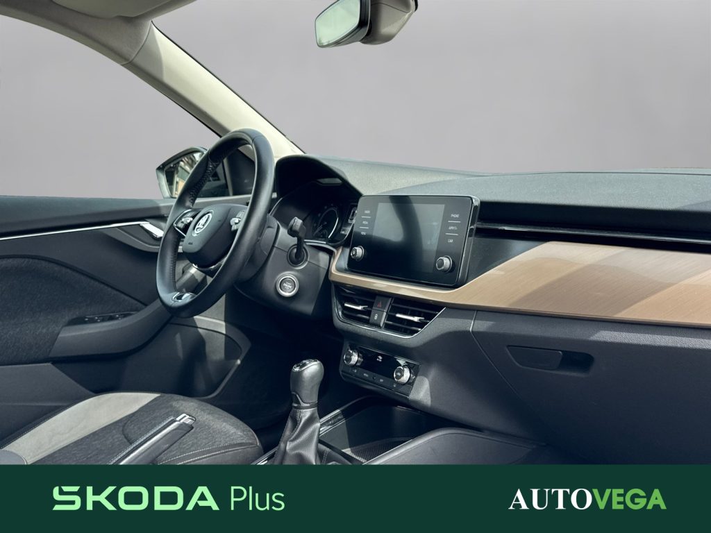 SKODA Kamiq 1.0 tsi black dots 95cv - 6